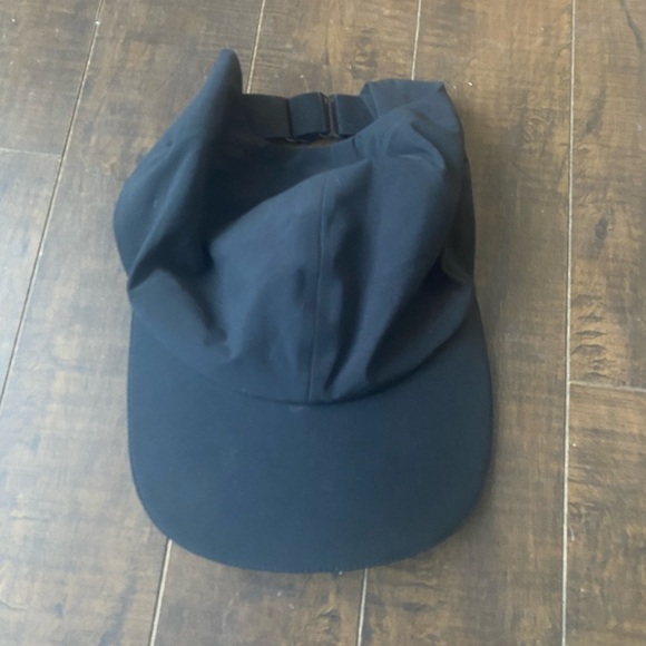 Lululemon Fast and Free Black Running hat - Picture 3 of 11